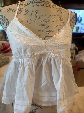 Selfie White Floral Eyelet Cotton Camisole size small nwt